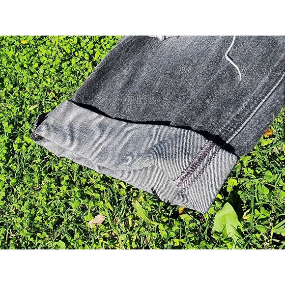 American Eagle Comfort Stretch Capri Black Wash Distressed Ripped Shorts Size 16 - Picture 6 of 9